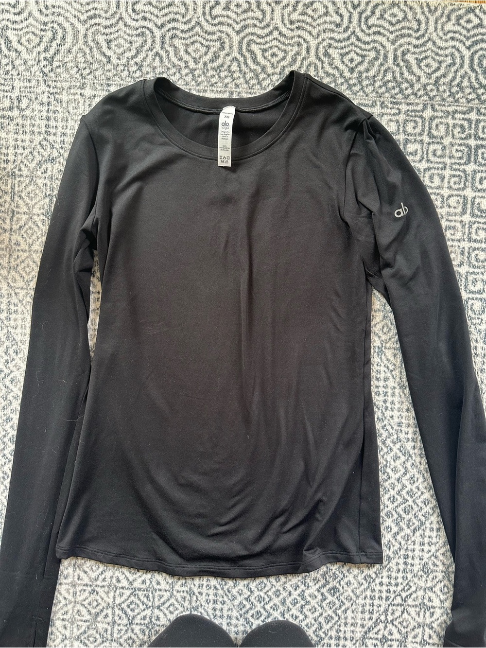 ALO Yoga Black Long-Sleeve Crew Performance Top